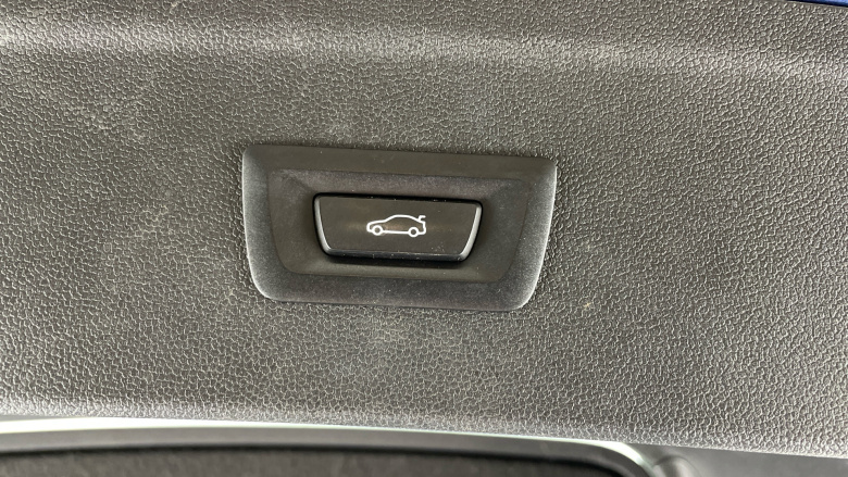 BMW iX 240kW xDrive40 M Sport 76.6kWh 5dr Auto Electric Estate